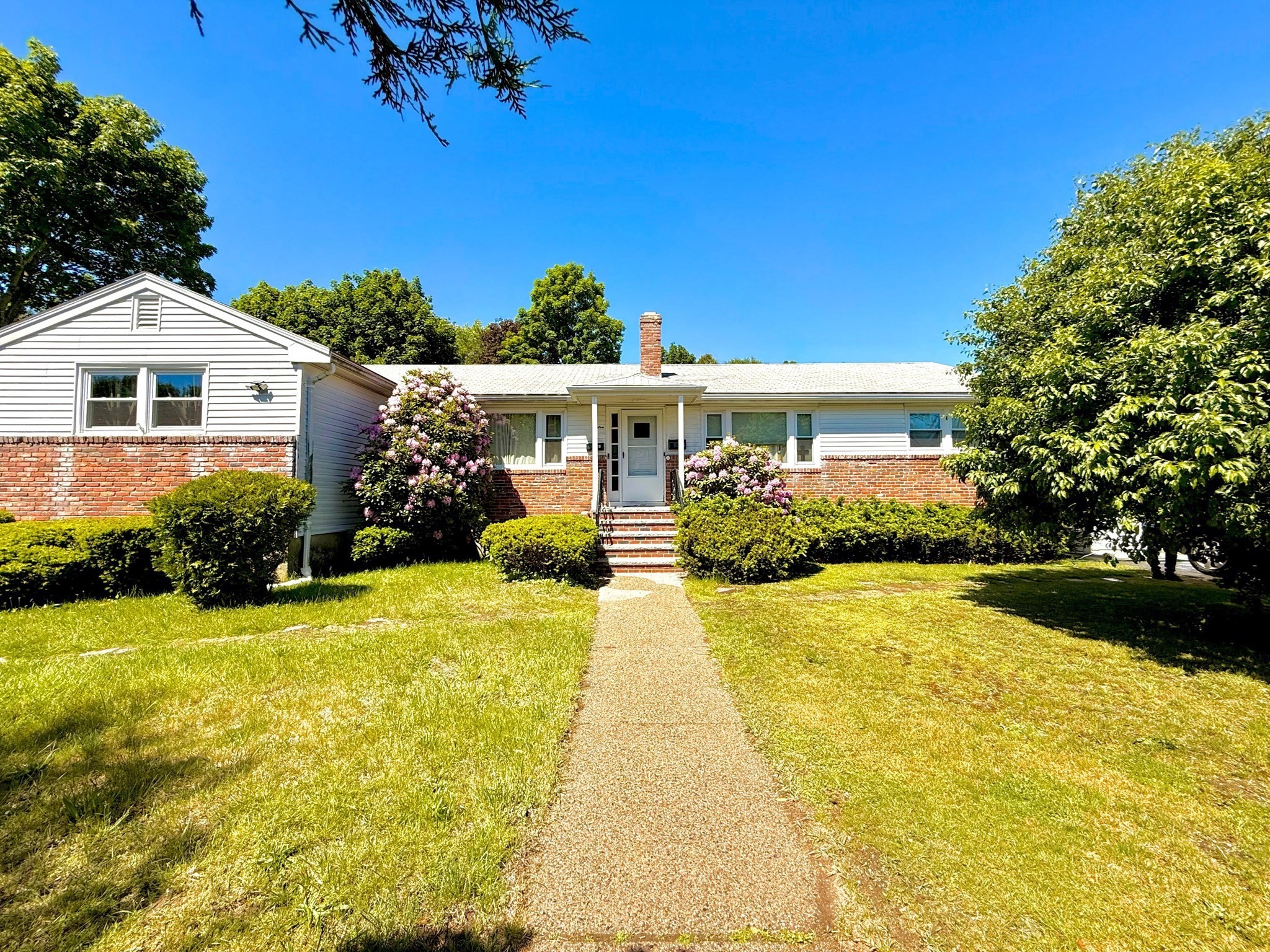 12 Reservoir Dr Unit 2, Randolph, MA 02368