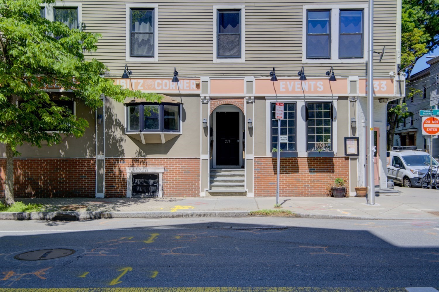 233 Cardinal Medeiros Avenue Unit 2, Cambridge, MA 02141
