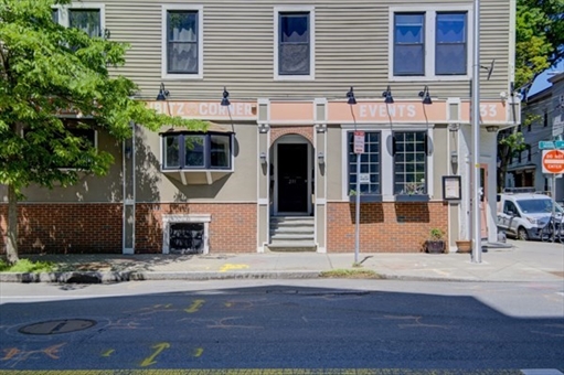 233 Cardinal Medeiros Avenue, Apt 2