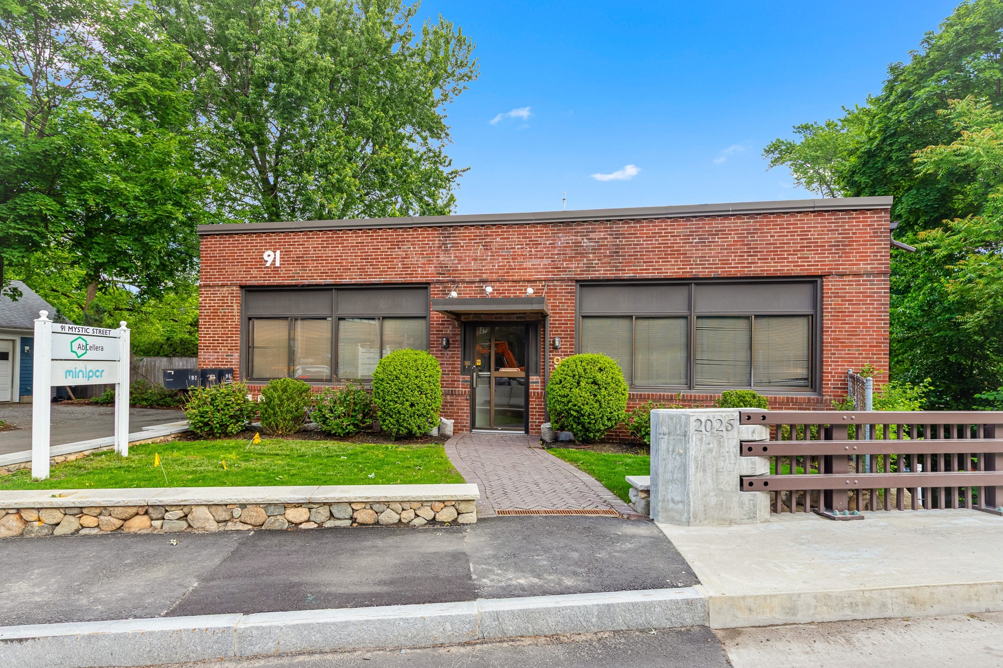 91 Mystic St, Arlington, MA 02474