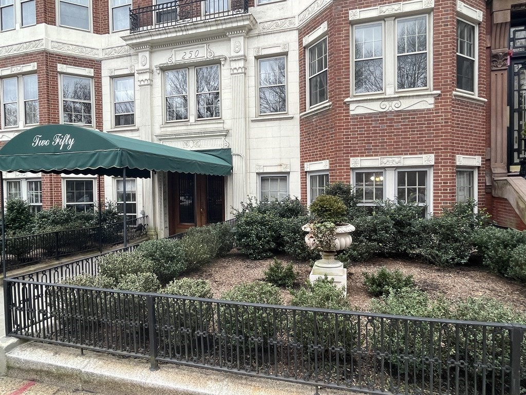 250 Commonwealth Ave Unit 22, Back Bay, Boston, MA 02116