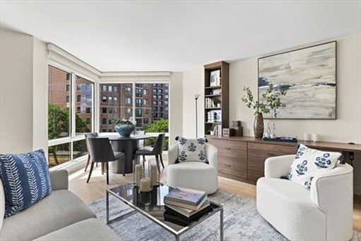 75-83 Cambridge Parkway, Apt E405