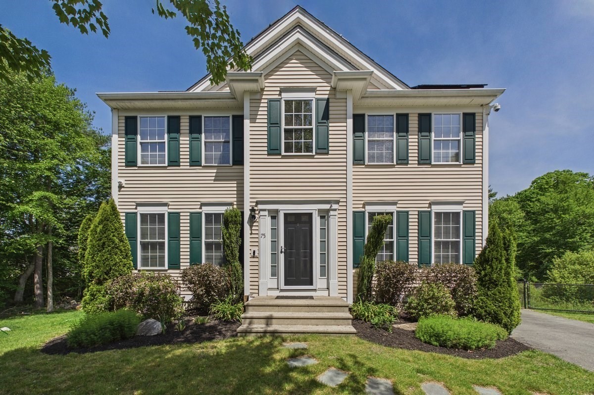 75 Erin Ct, New Bedford, MA 02745
