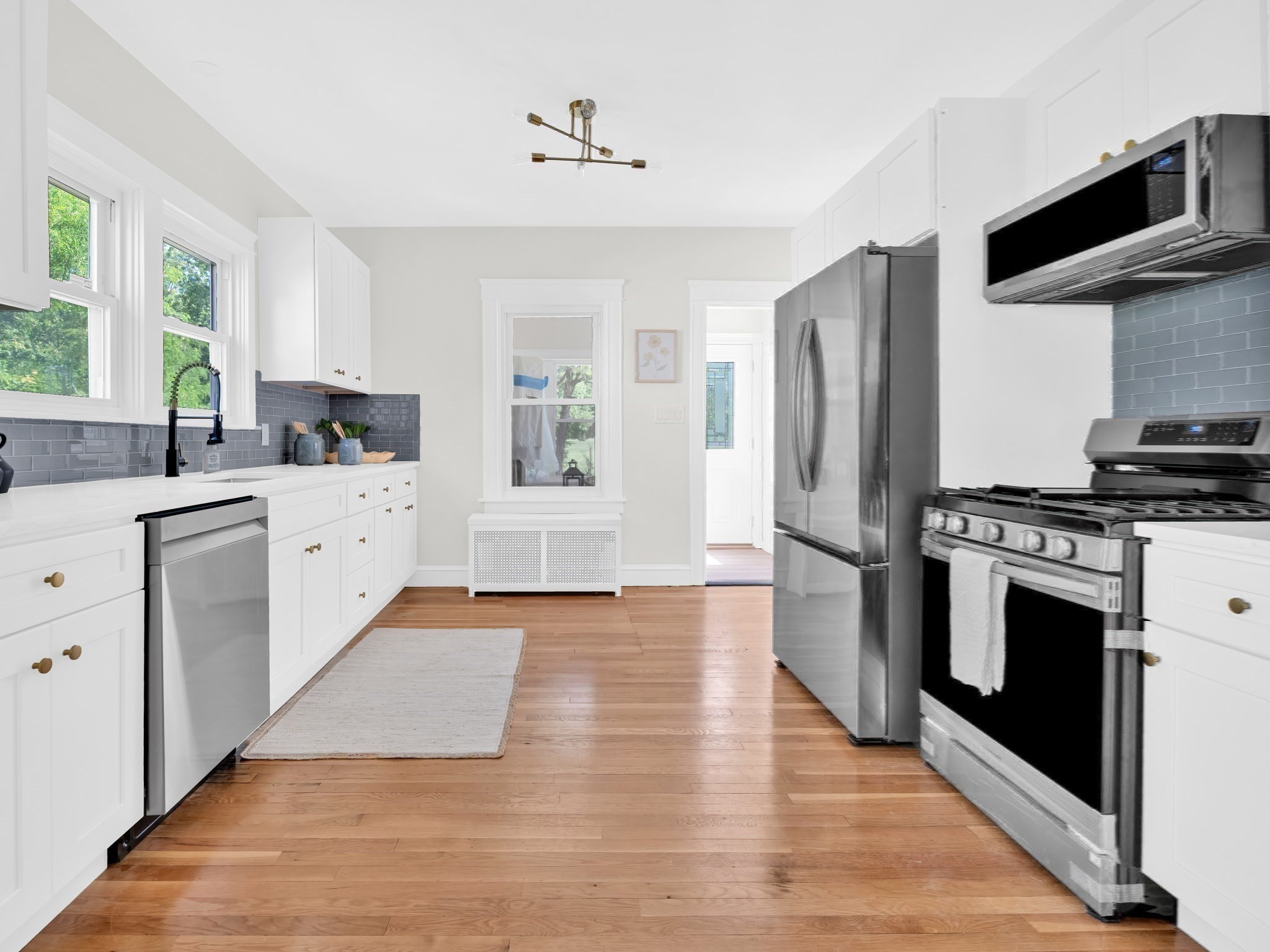 35 Brook St, Seekonk, MA 02771