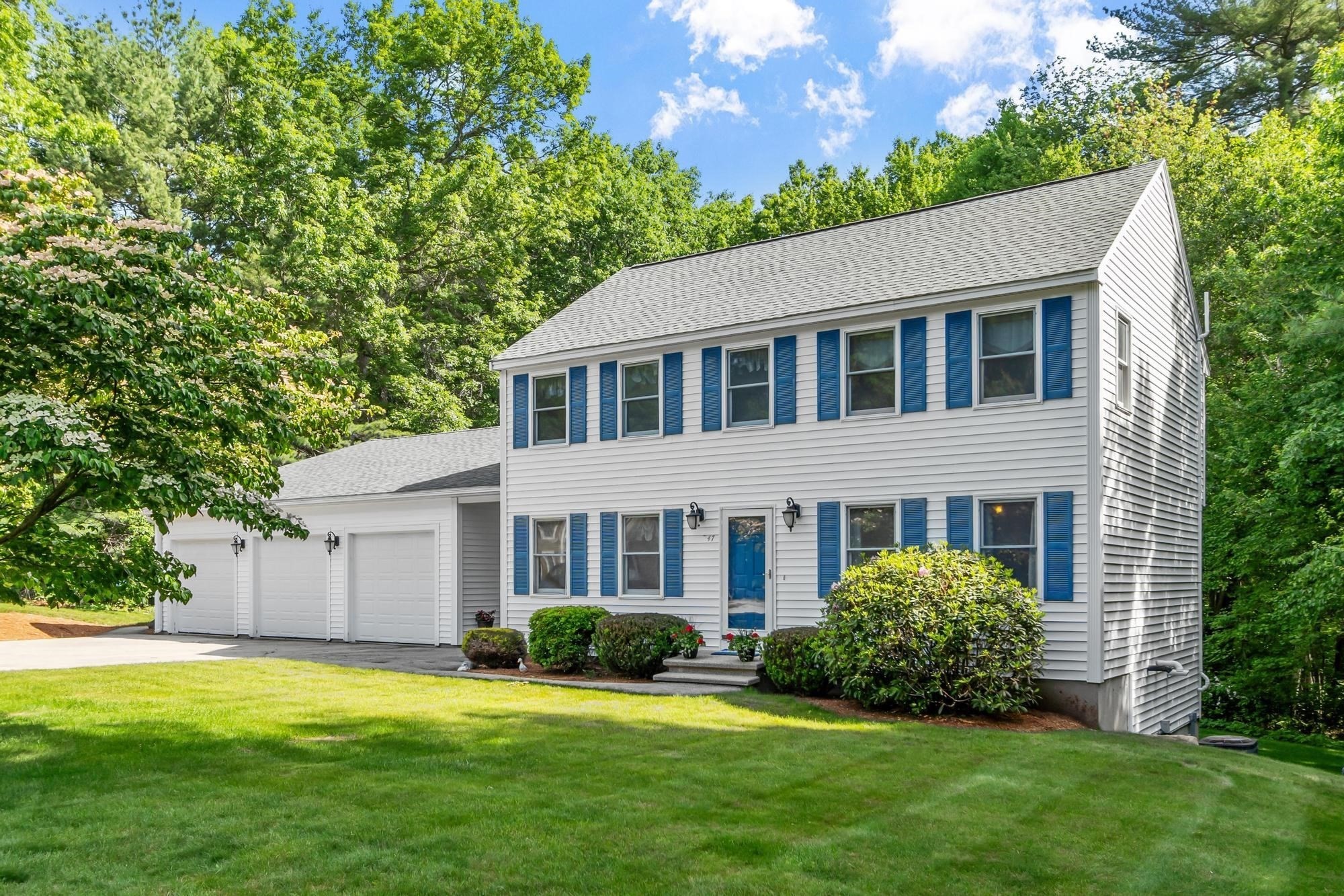 47 Sequoia Dr, Tyngsborough, MA 01879