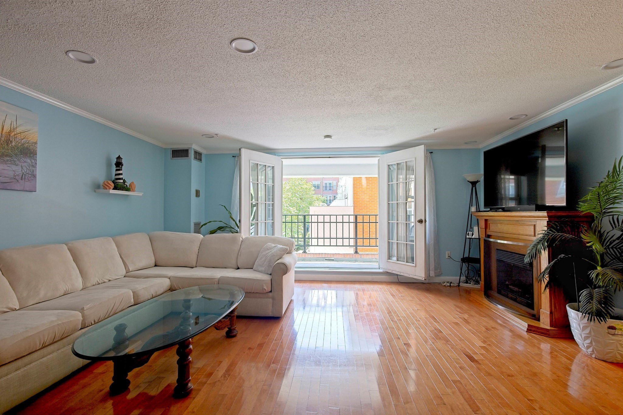 11 Church St Unit 101, Salem, MA 01970