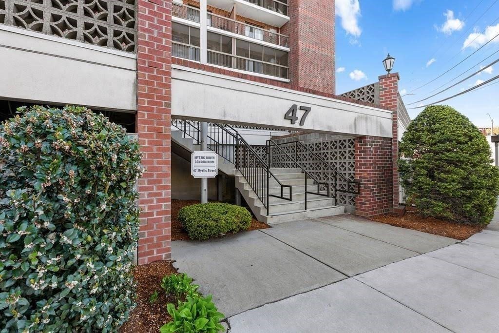 47 Mystic St Unit 3F, Arlington, MA 02474