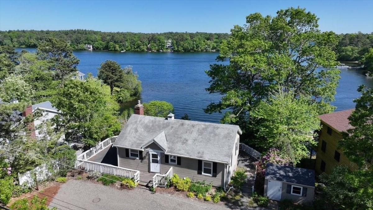 207 Sandy Beach Road, Plymouth, MA 02360