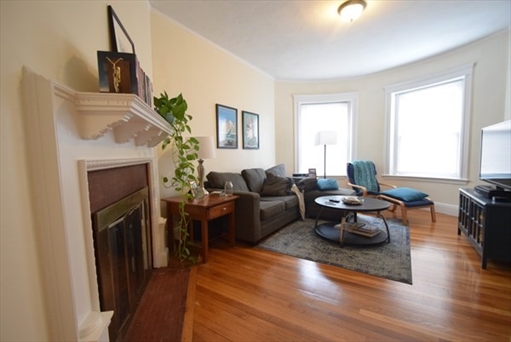 191 Winthrop Rd, Apt 3