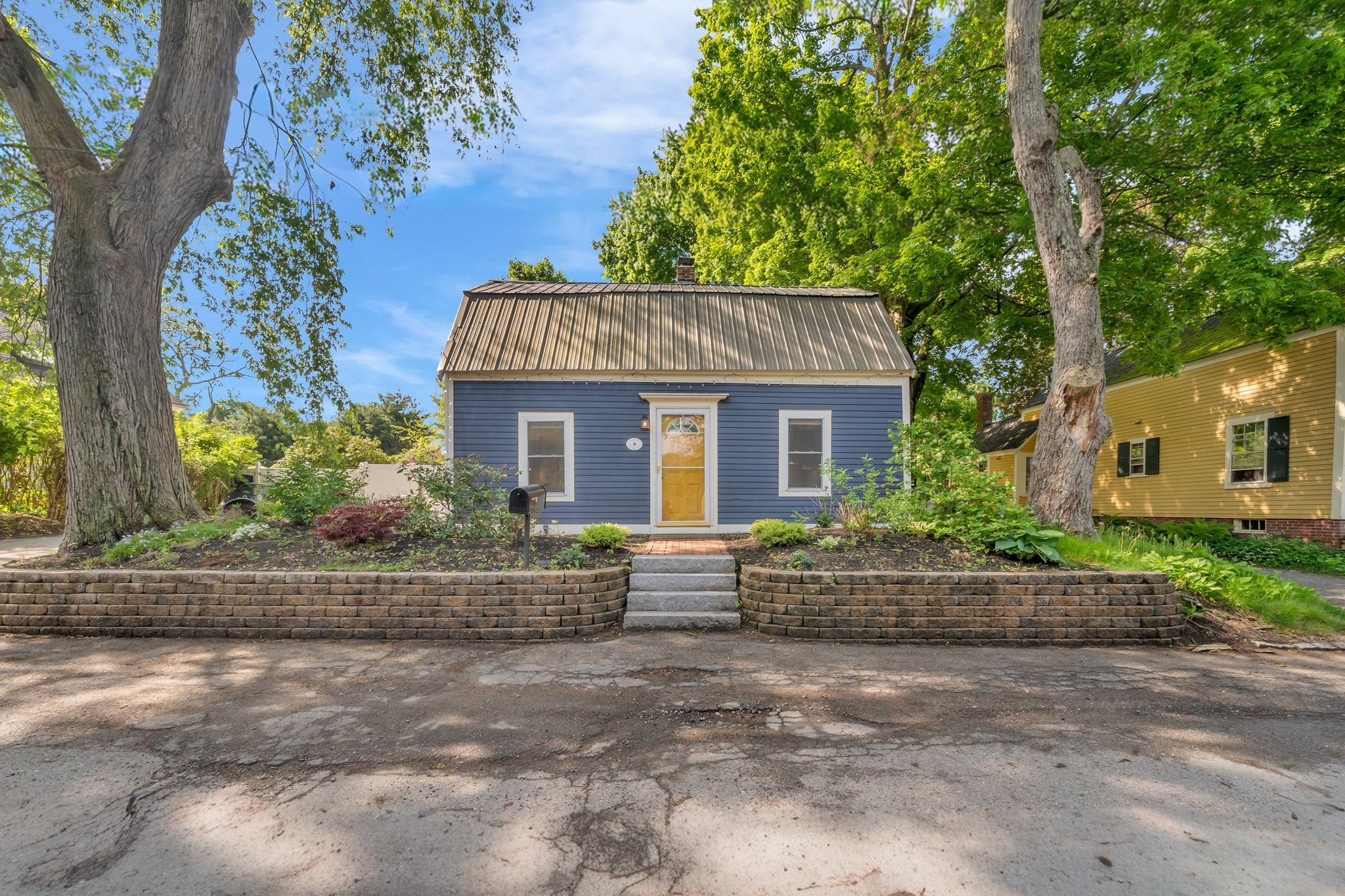 9 Kendricks Ct, Amesbury, MA 01913