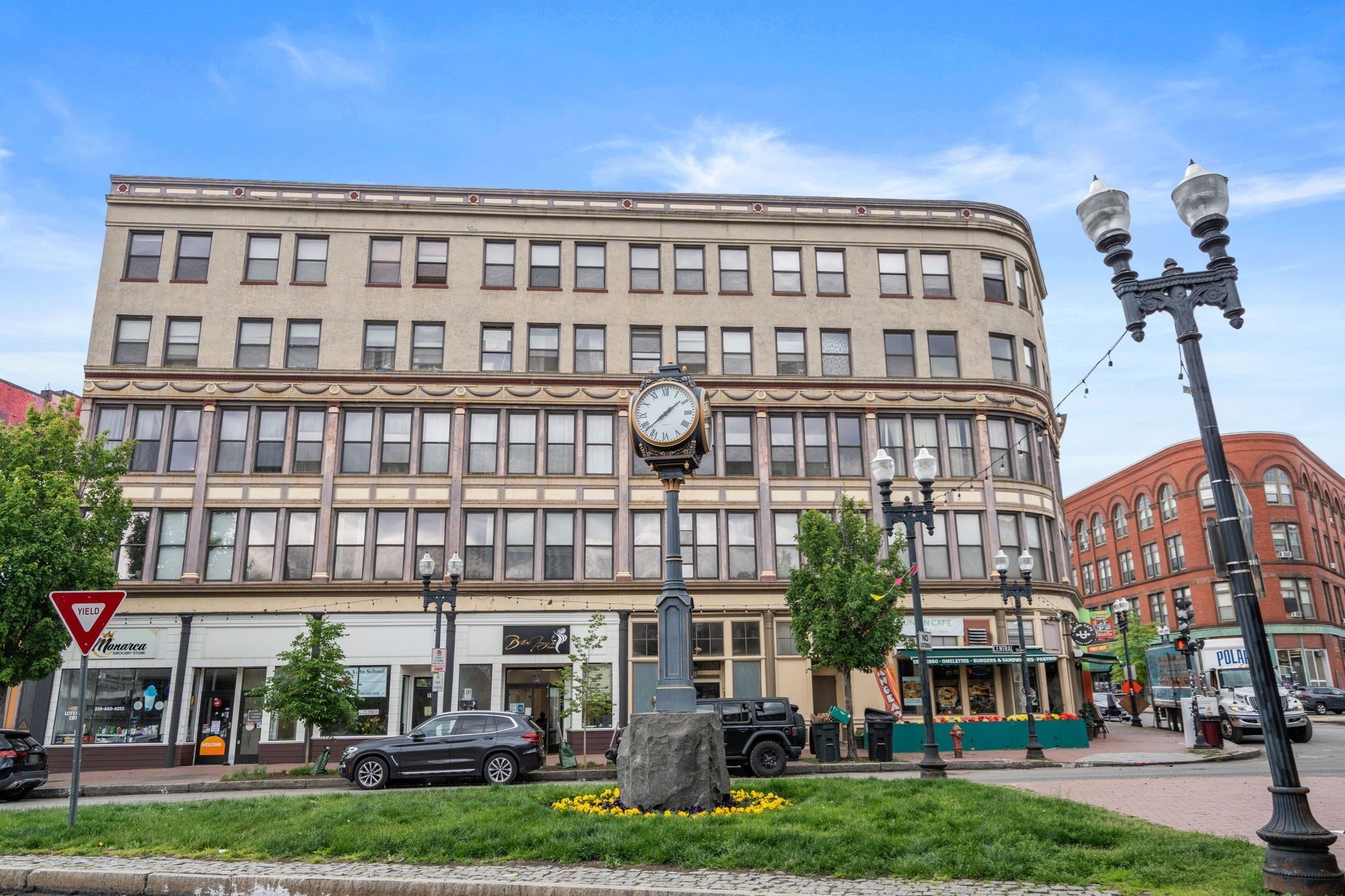 7 Central Square Unit 401, Lynn, MA 01901