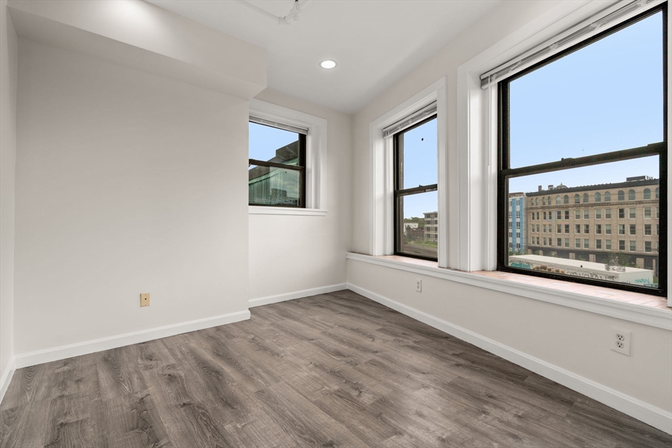 7 Central Square, Lynn, MA Image 8