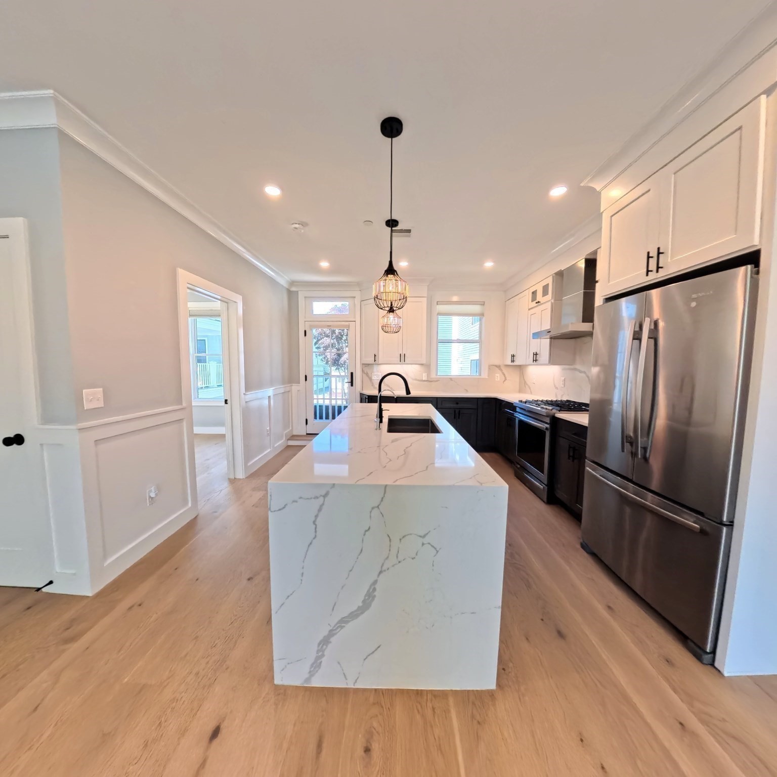 113 Beacon Street Unit B, Somerville, MA 02143 - Image 2