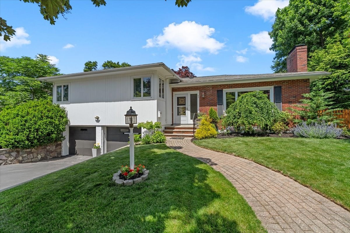 63 Mossdale Rd, Boston - Jamaica Plain, MA 02130