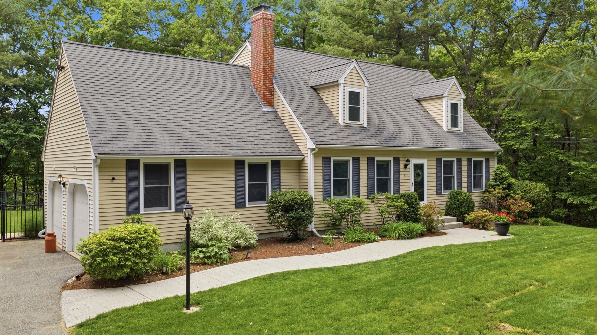 25 North St, Hopkinton, MA 01748