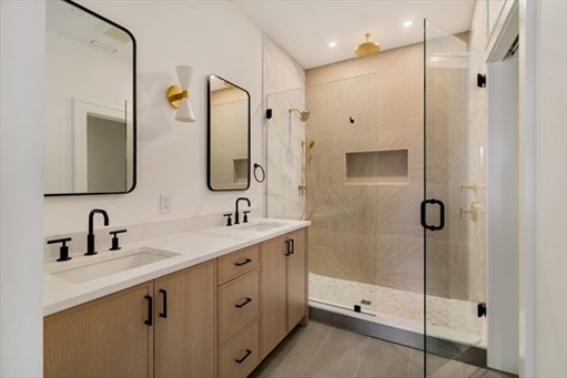 15 South Waverly, Apt 15