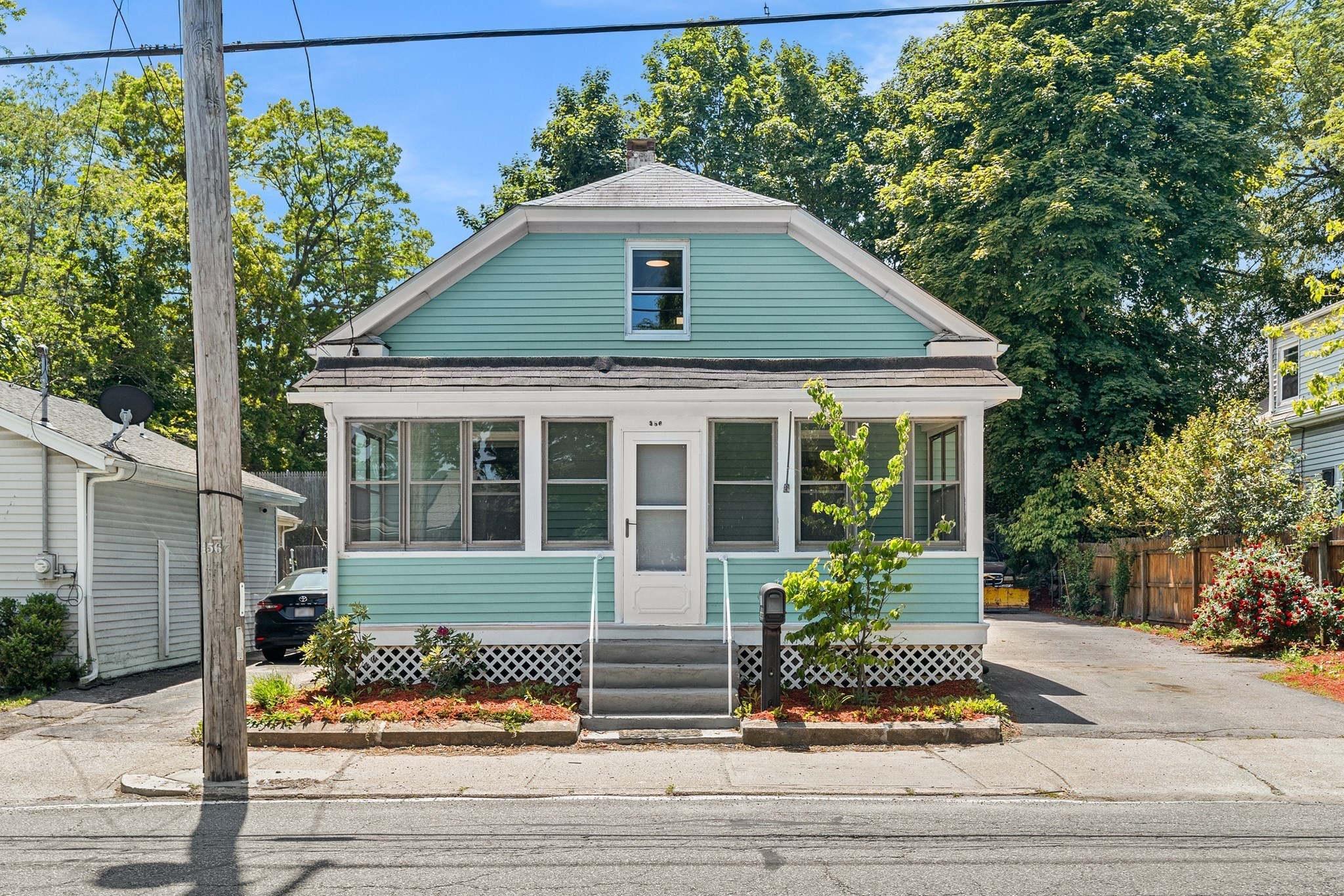 386 Thacher St, Attleboro, MA 02703