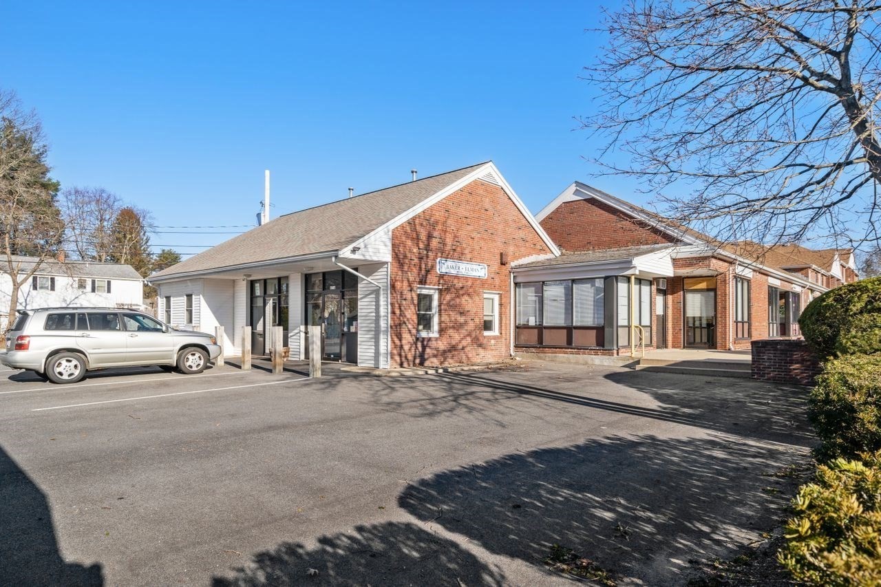 655 Saw Mill Brook Pkwy Unit E, Newton, MA 02459