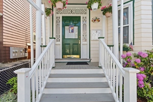 9 Romsey St, Apt 3