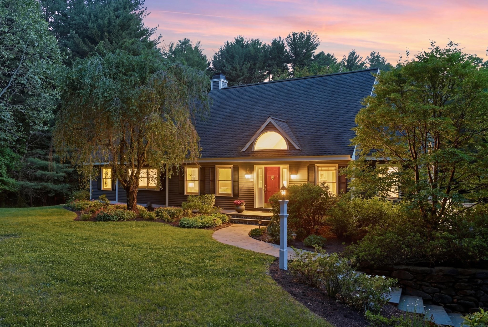 88 Esterbrook Rd, Acton, MA 01720