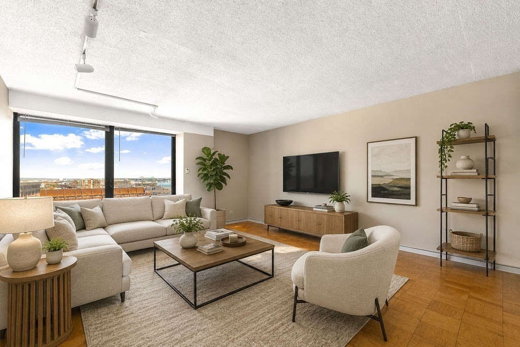 65 E India Row Unit 15C, Downtown, Boston, MA 02110