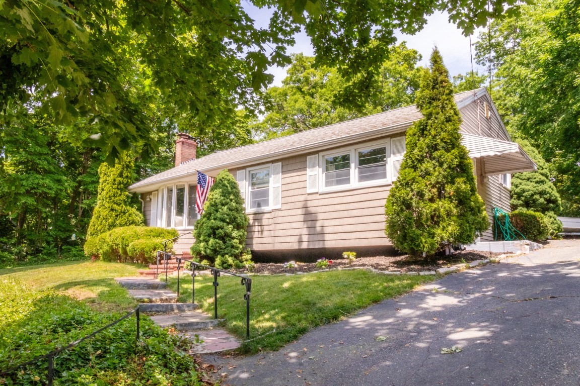 77 Clinton Rd, Weymouth, MA 02189