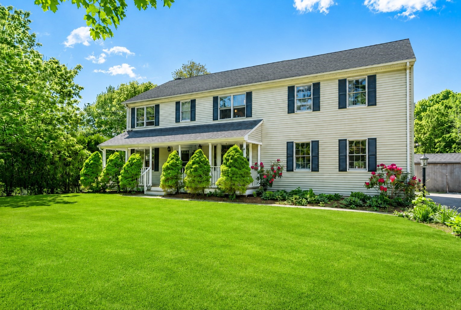 323 Oakhill Ave, Attleboro, MA 02703