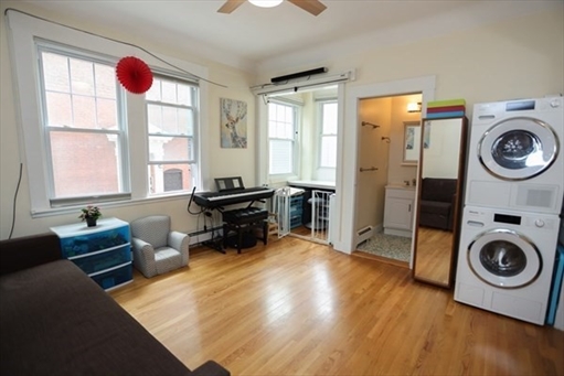 2 Arnold Cir, Apt 1