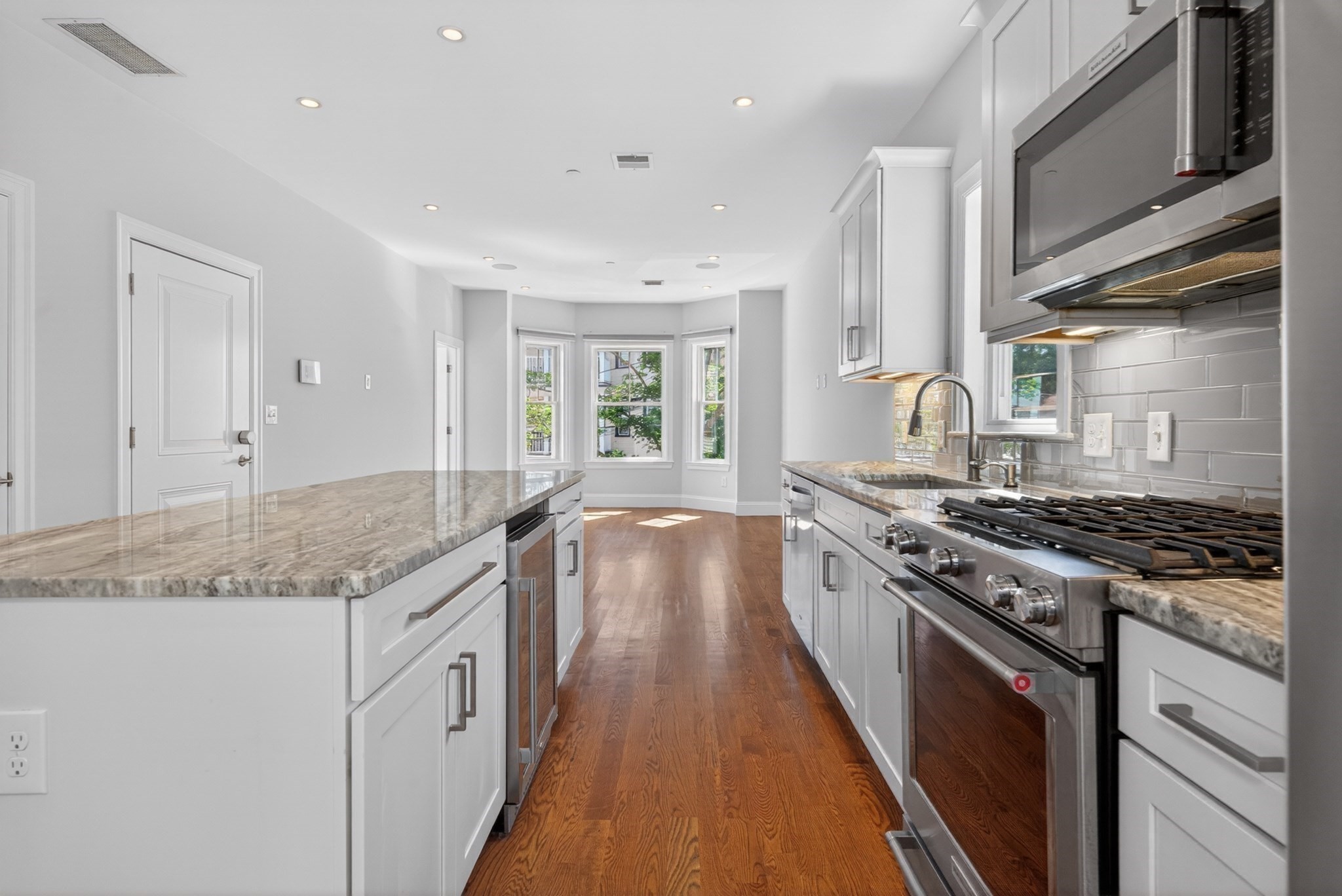 36 Rossmore St Unit 2, Somerville, MA 02143