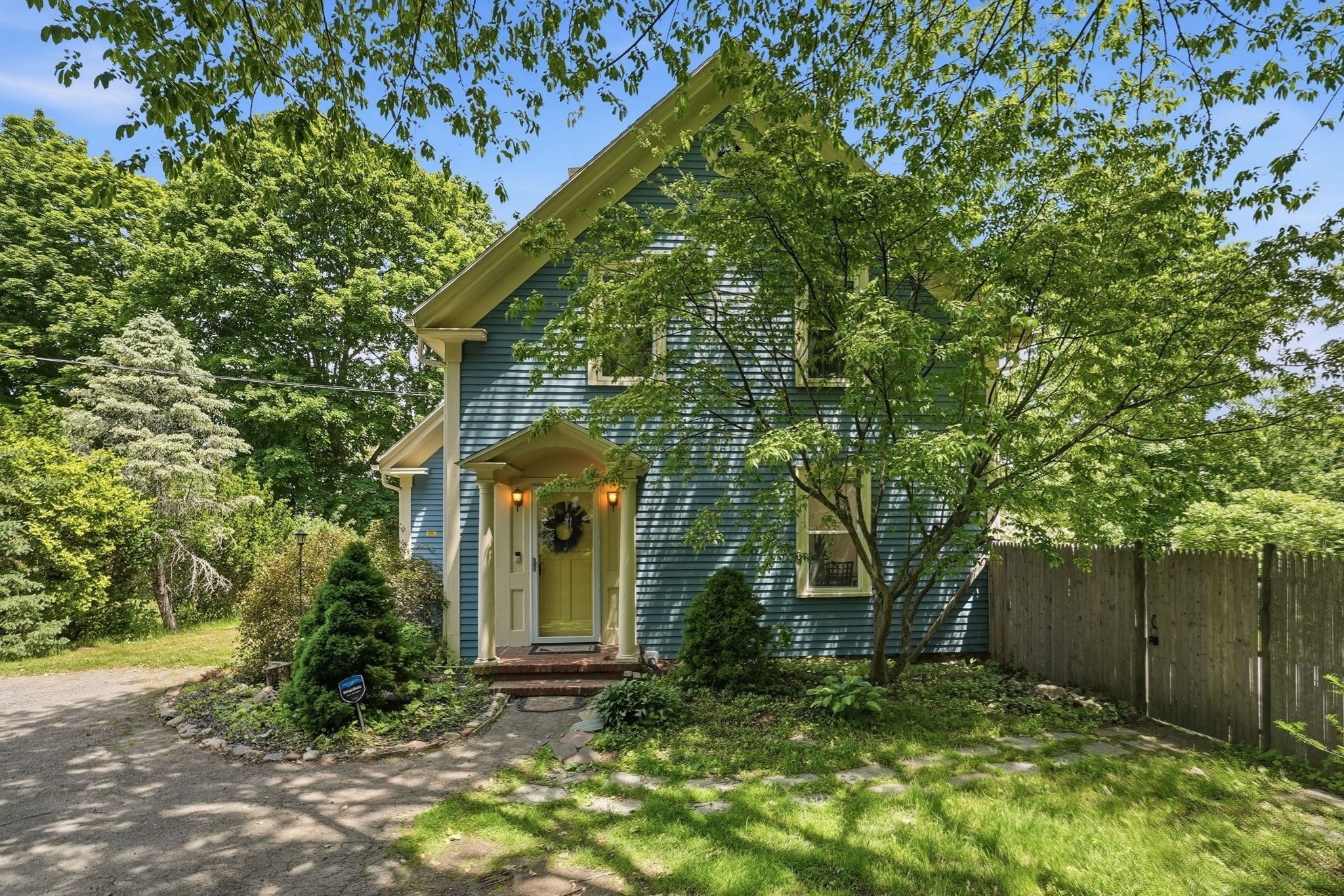207 Dodge St, Beverly, MA 01915