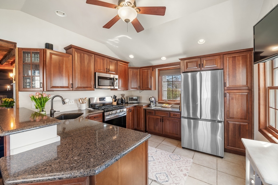82 Dodge St, Beverly, MA Image 8