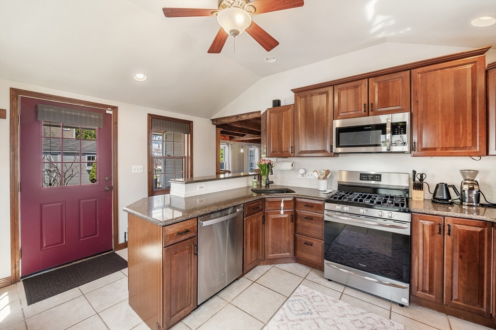 82 Dodge St, Beverly, MA Image 10