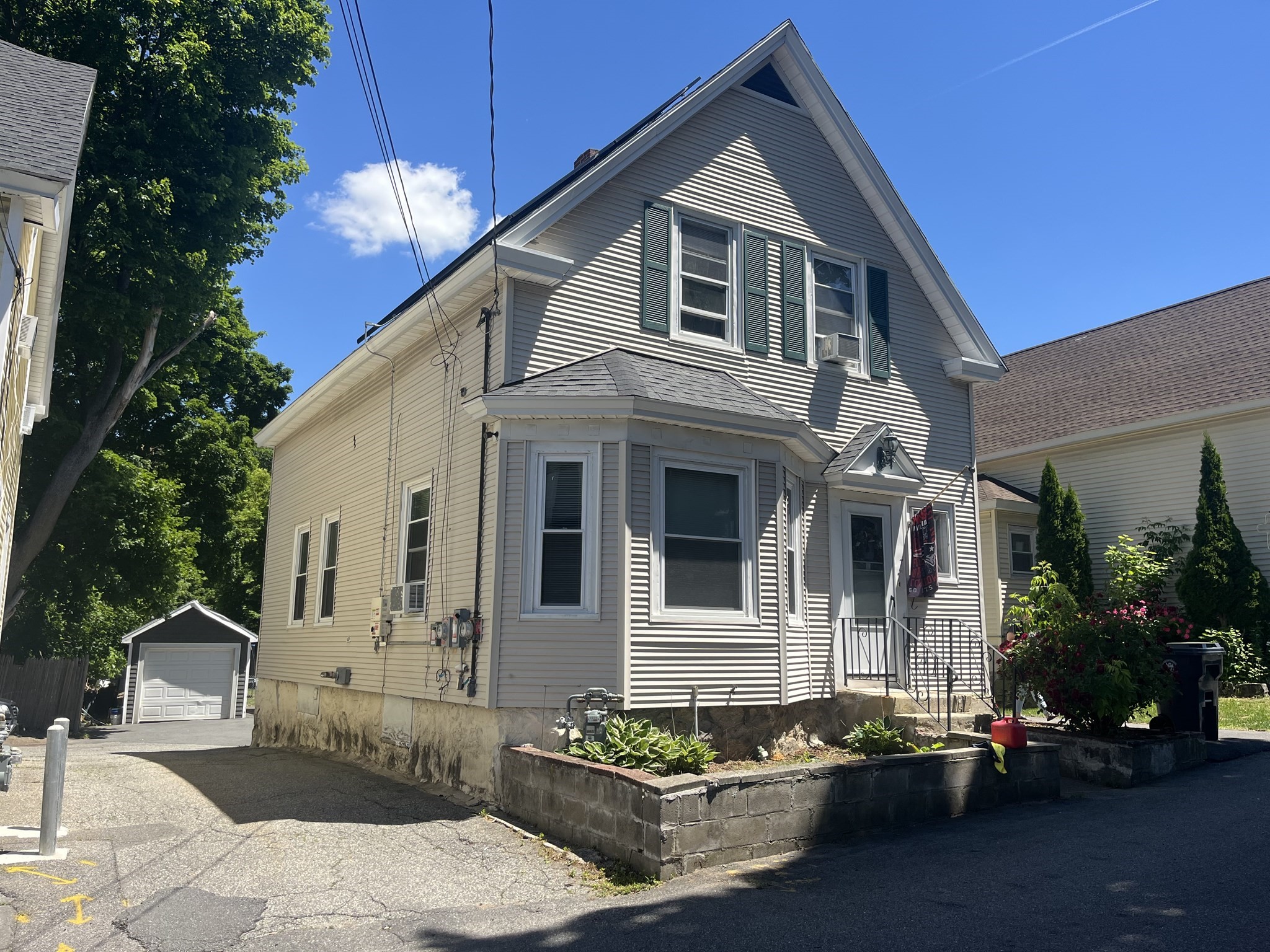 7 Goldsmith Ct, Methuen, MA 01844