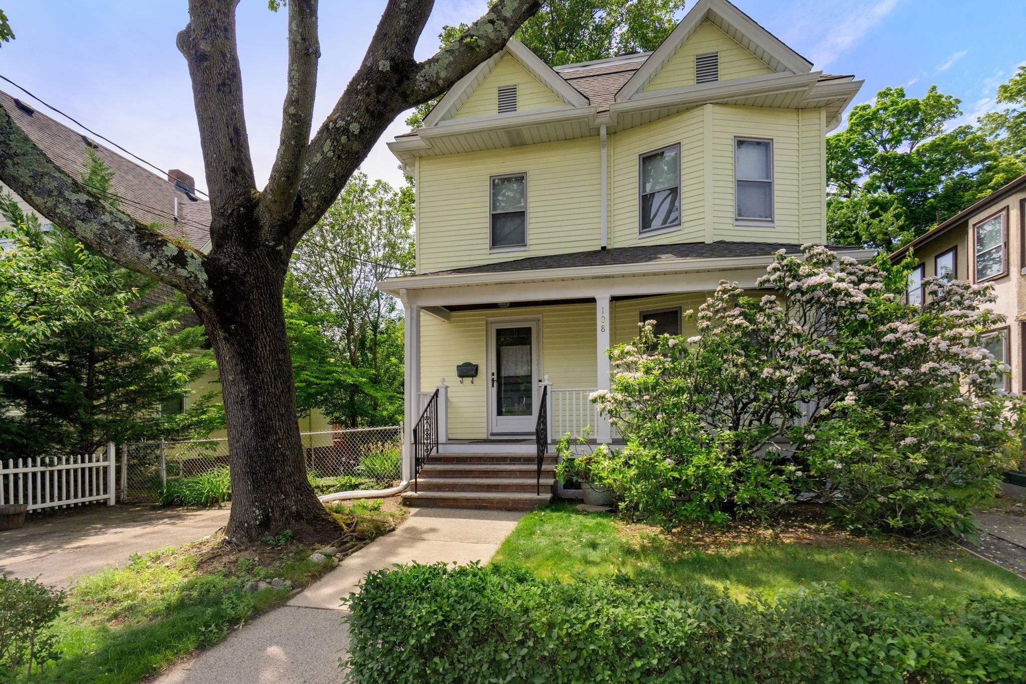 108 Langdon Ave, Watertown, MA 02472
