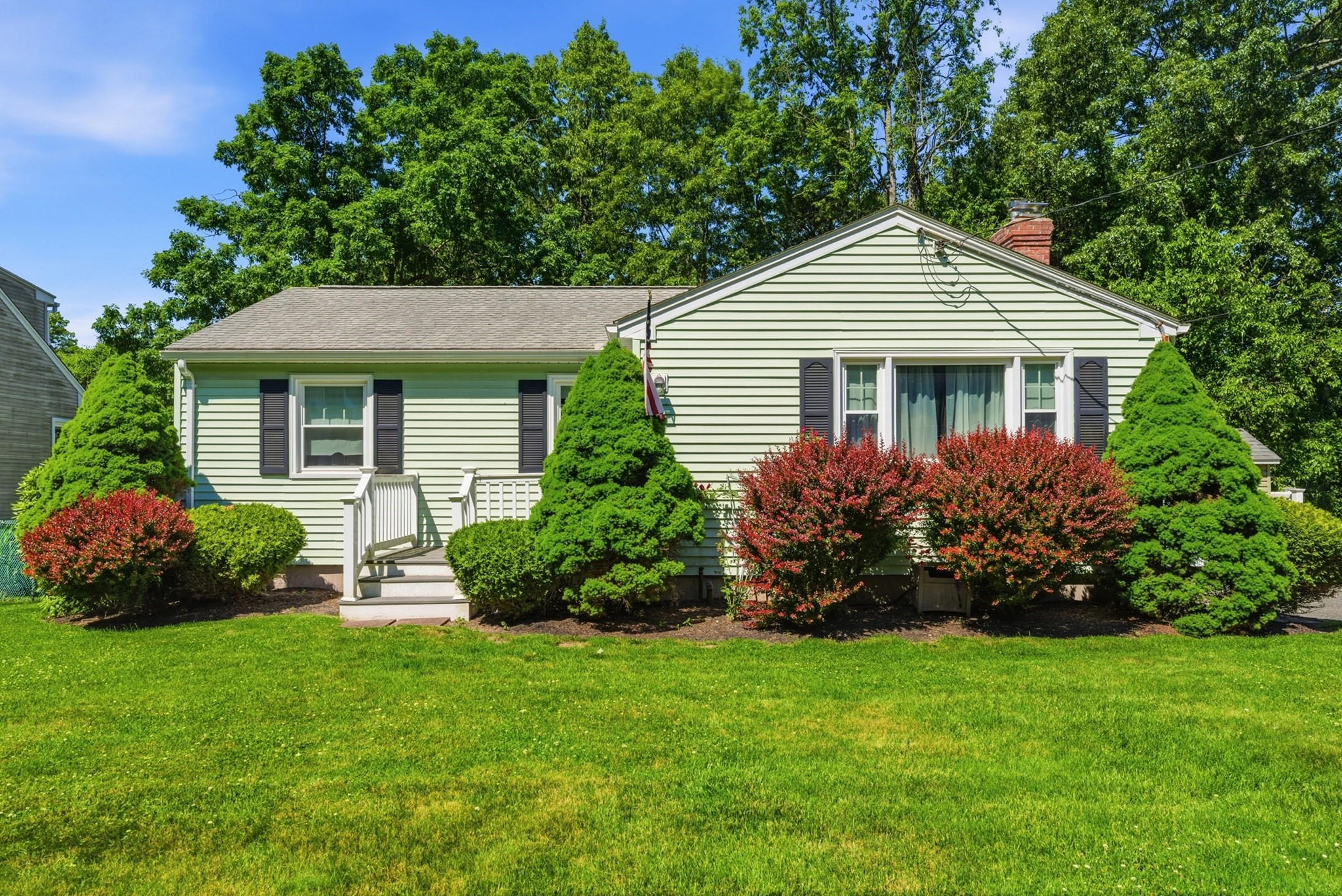 220 W Allen Ridge Rd, Springfield, MA 01118
