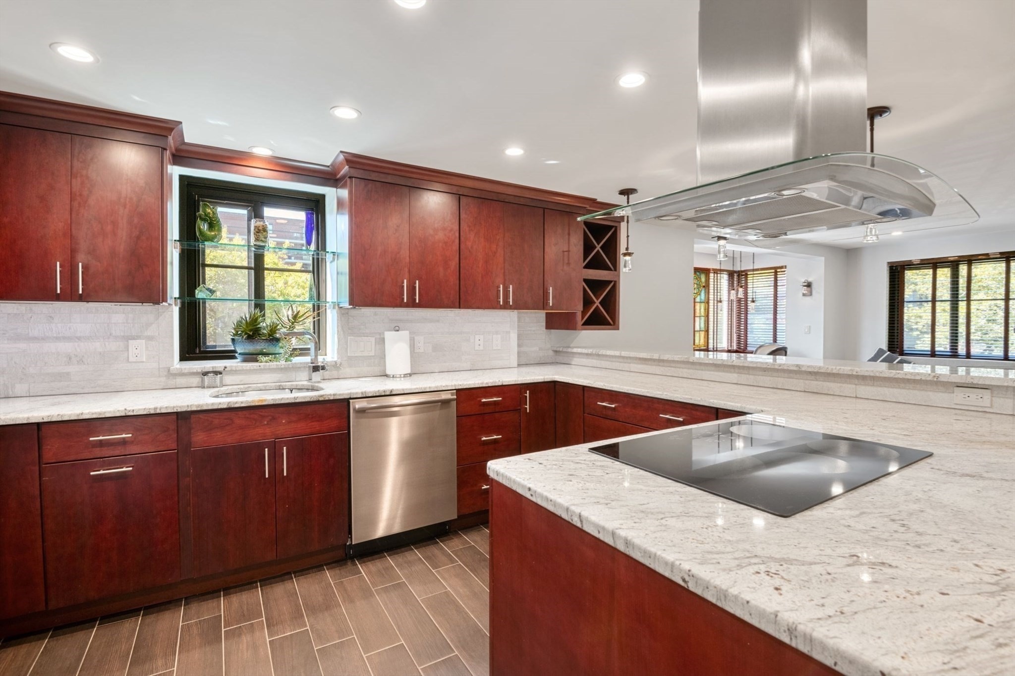 100 Ledgewood Dr Unit 319, Stoneham, MA 02180 - Image 2