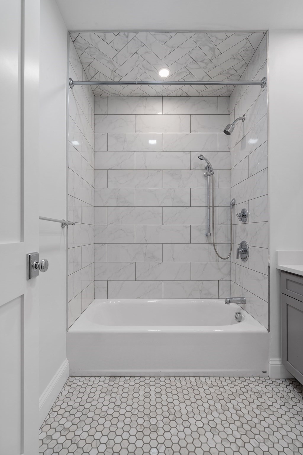 33 Farragut Ave, Medford, MA 02155 - Image 23