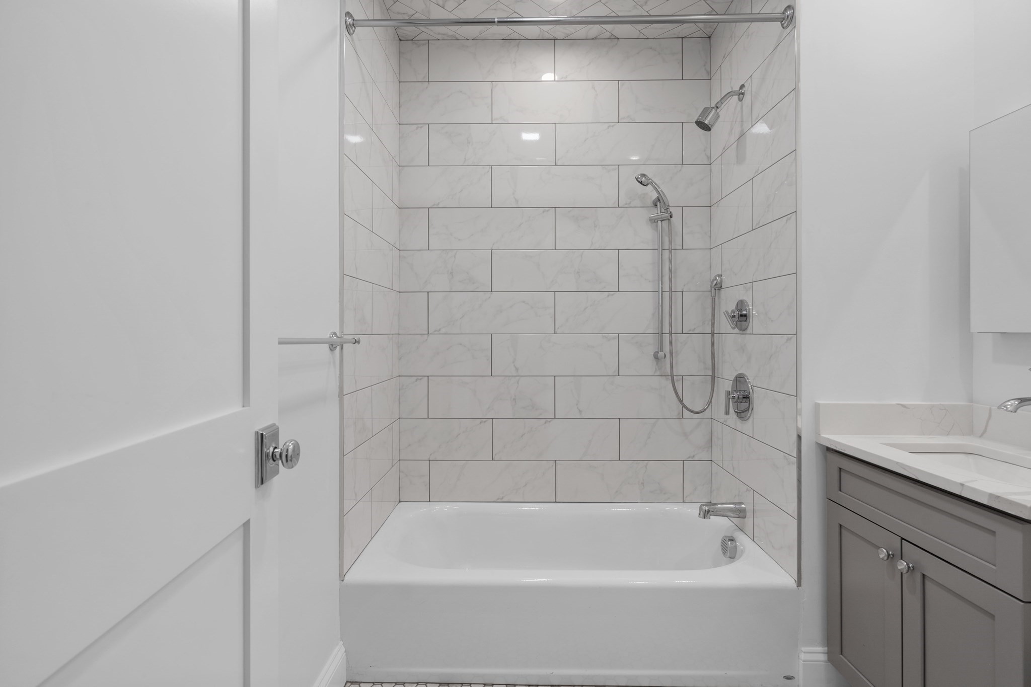 33 Farragut Ave, Medford, MA 02155 - Image 25