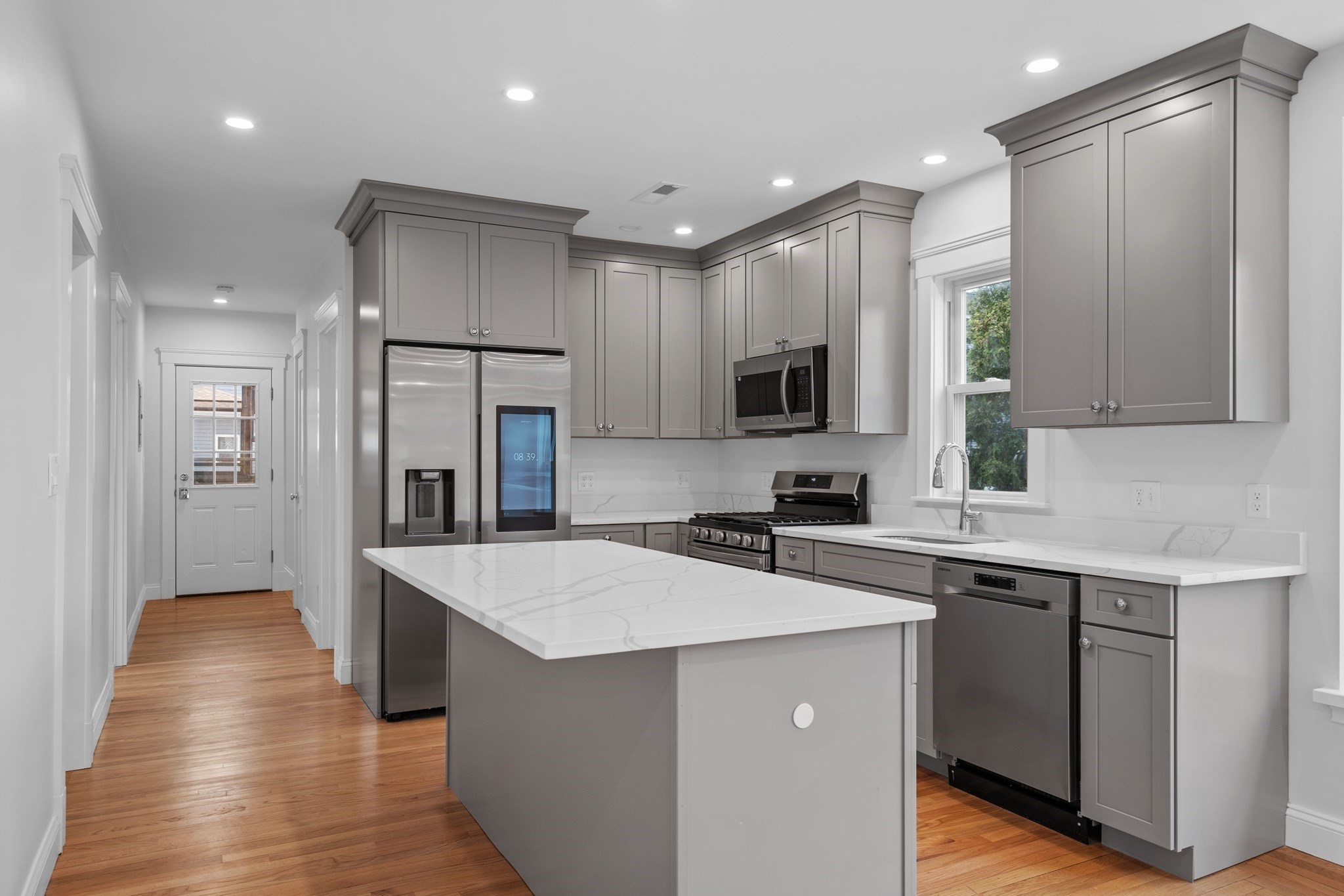 33 Farragut Ave, Medford, MA 02155 - Image 5