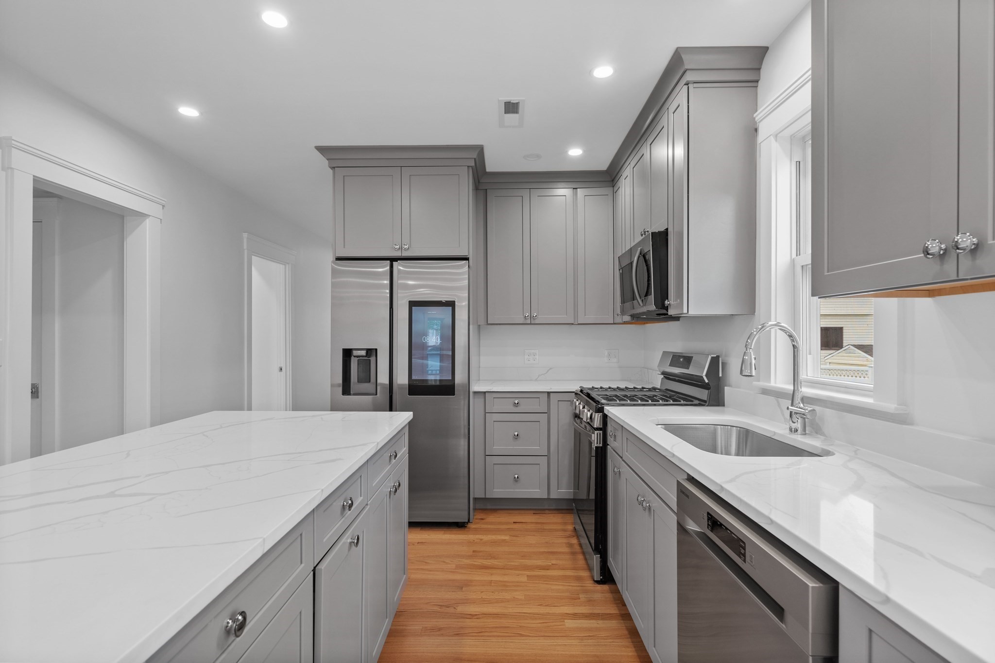33 Farragut Ave, Medford, MA 02155 - Image 6