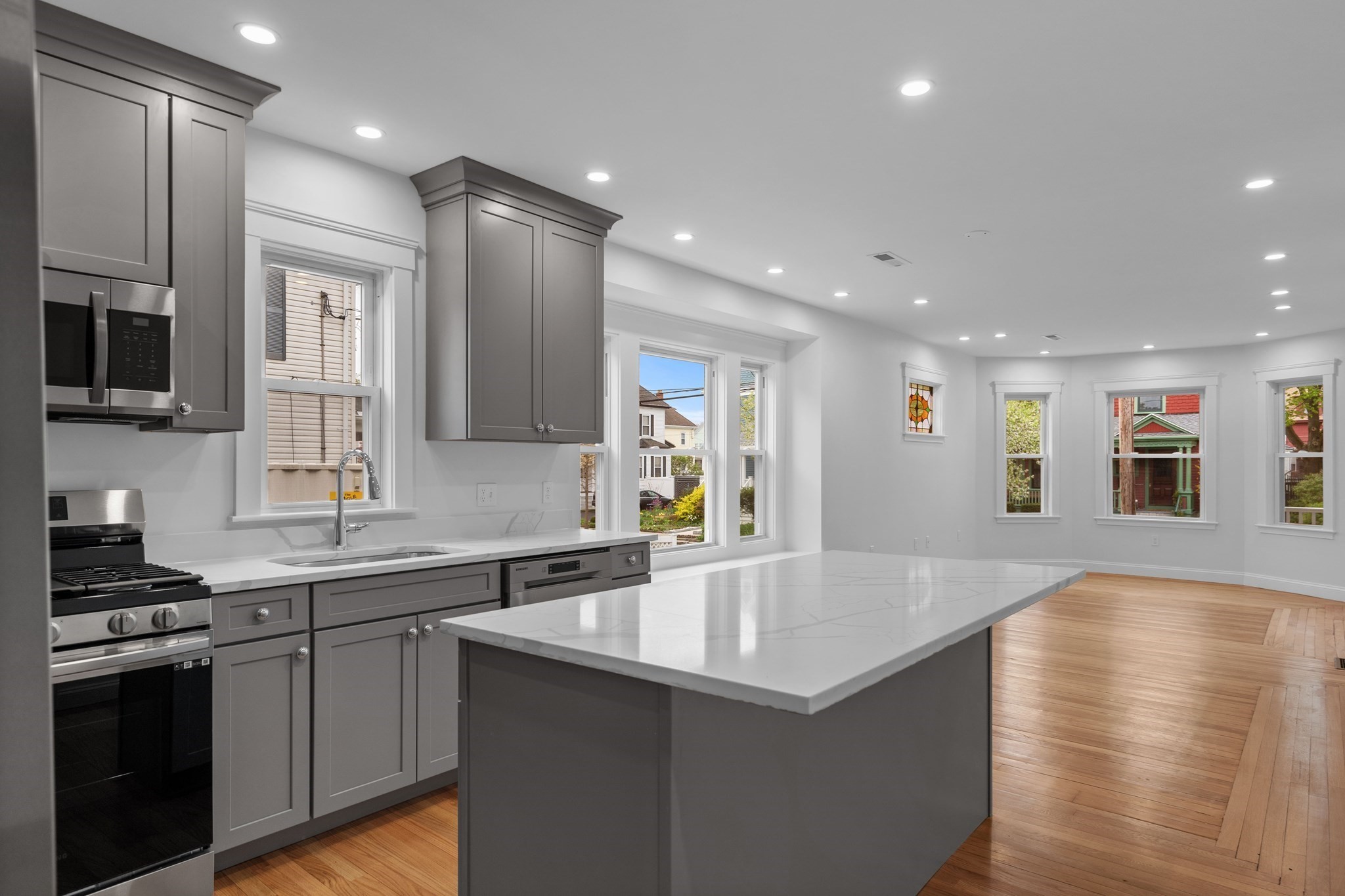 33 Farragut Ave, Medford, MA 02155 - Image 7