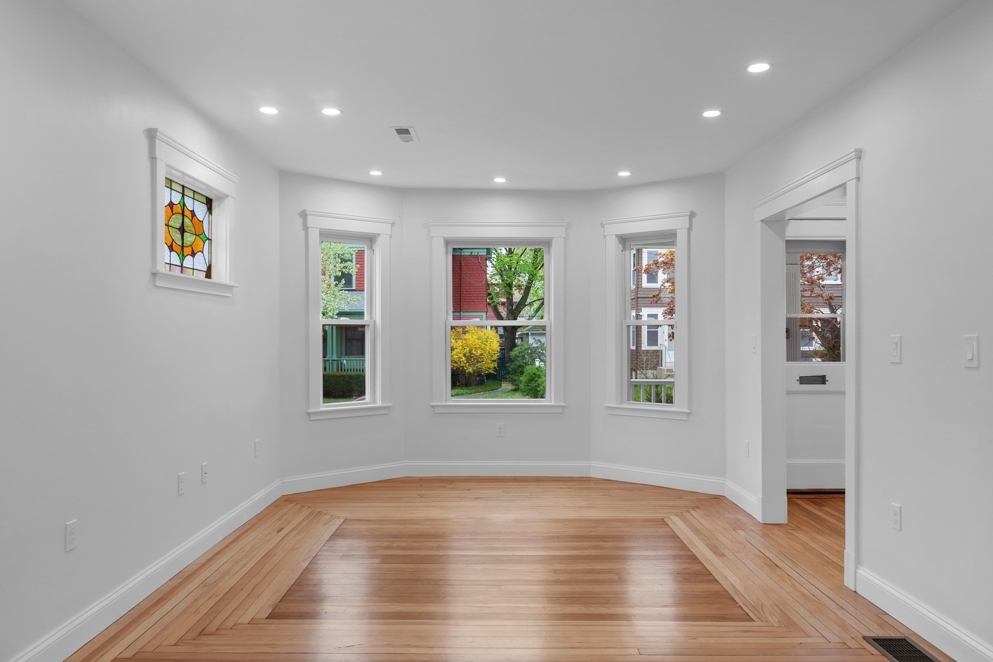 33 Farragut Ave, Medford, MA 02155 - Image 9
