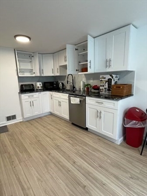 91 Sunnyside Ave, Apt 1