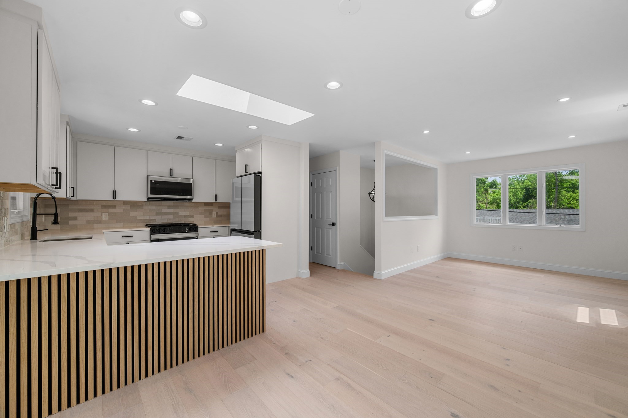 29 Rockway Rd, Peabody, MA 01960