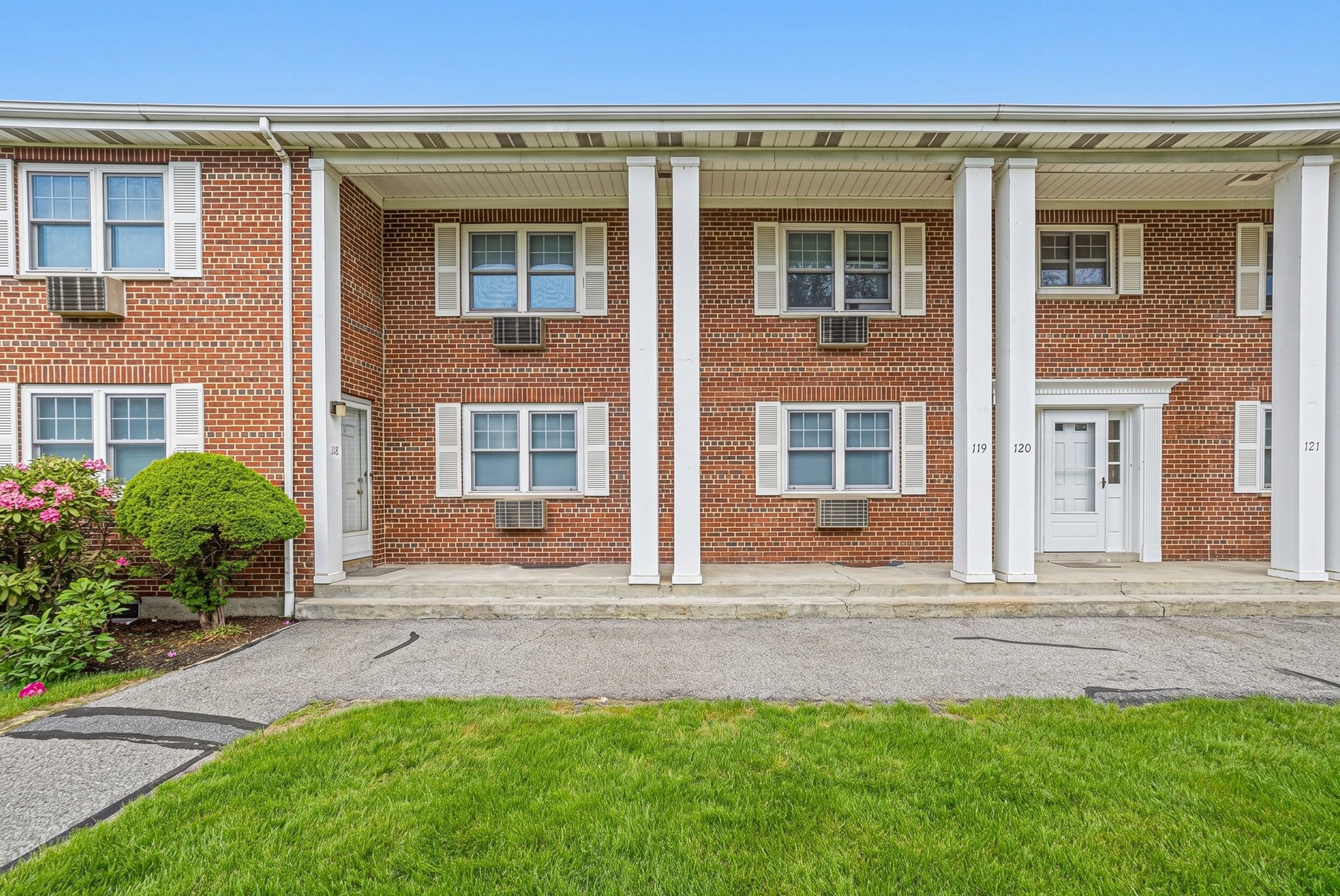 119 Emerson Gardens Rd Unit 119, Lexington, MA 02420