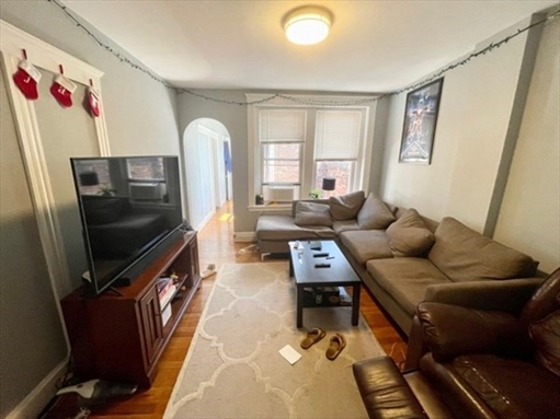 109 Salem, Apt 4