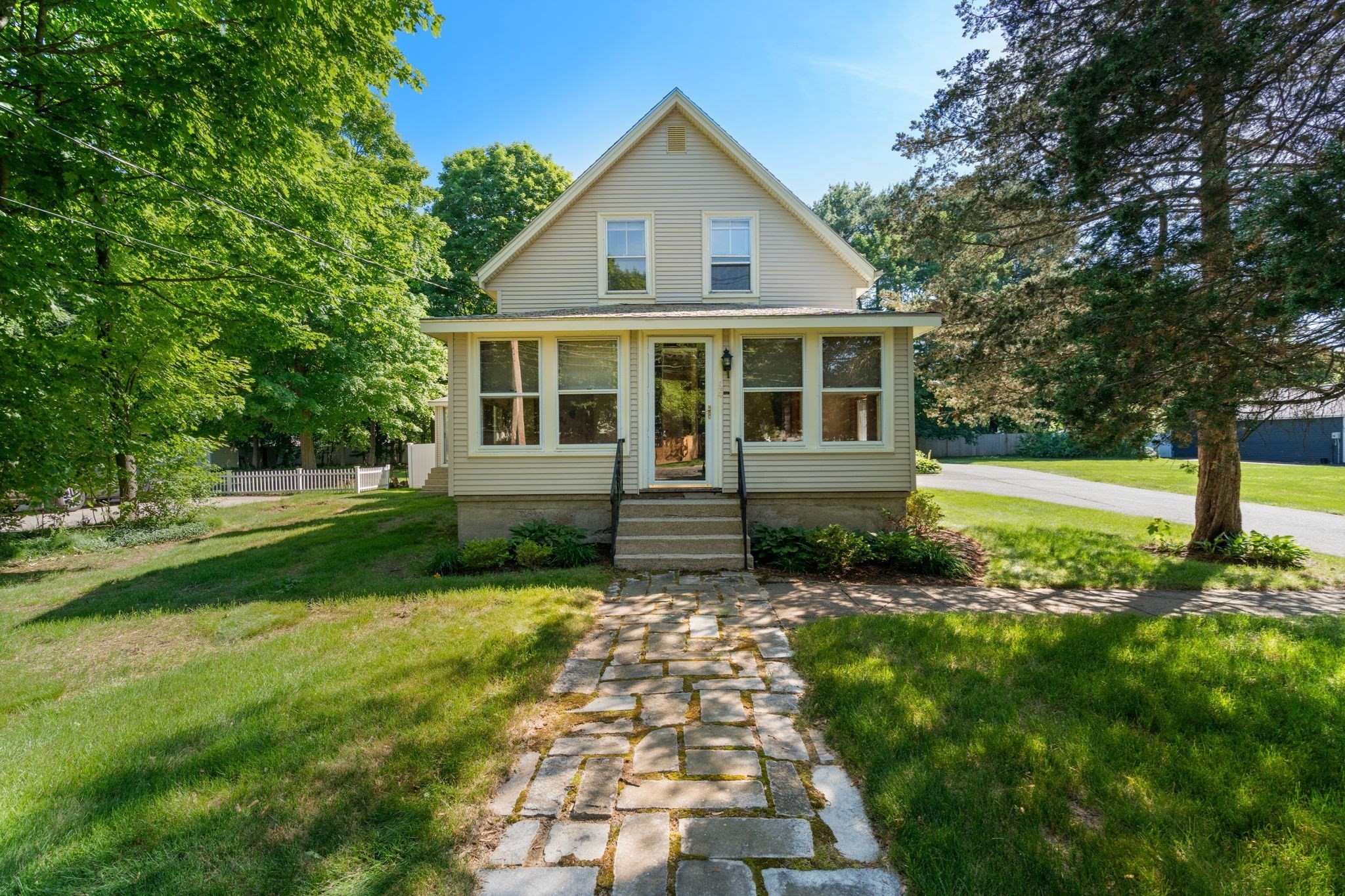 94 W Plain St, Wayland, MA 01778