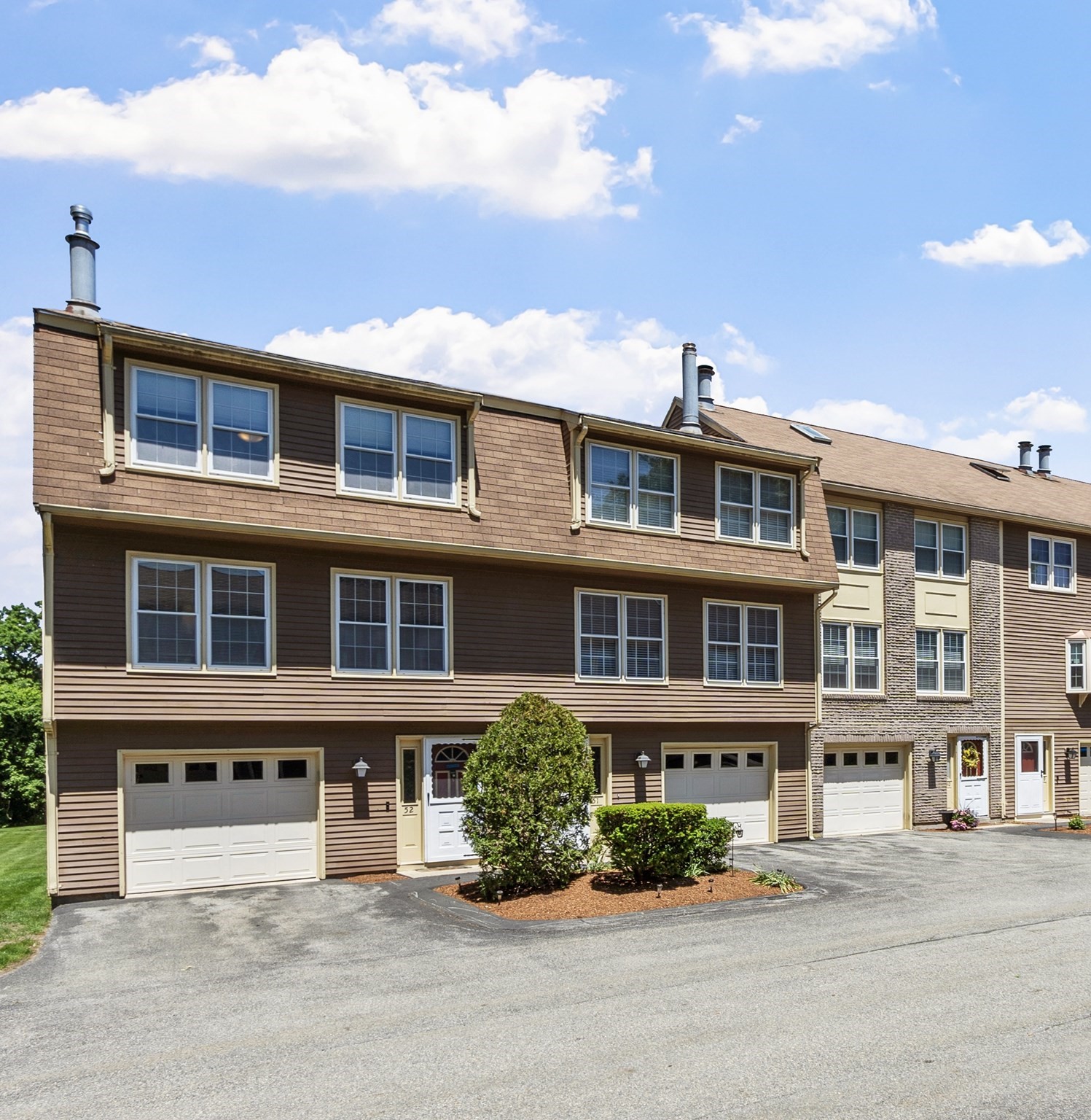52 Heritage Dr Unit 52, Tewksbury, MA 01876
