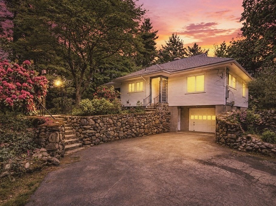 301 Lincoln St, Franklin, MA 02038
