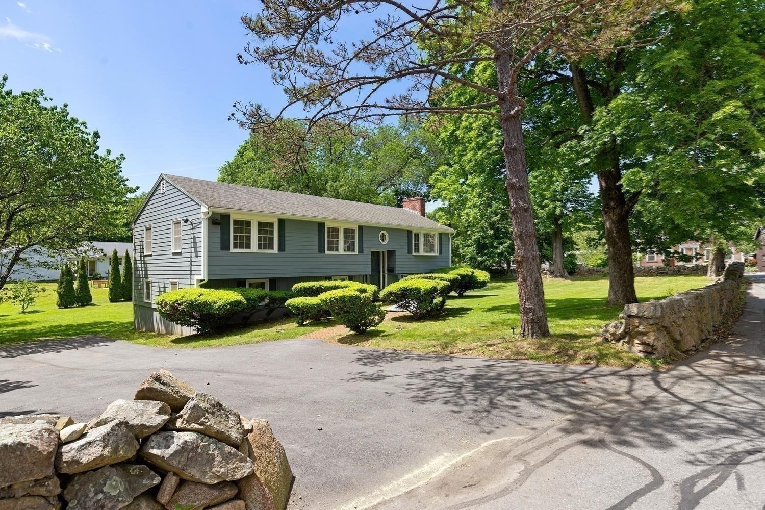 1 Brackenbury Lane, Beverly, MA 01915